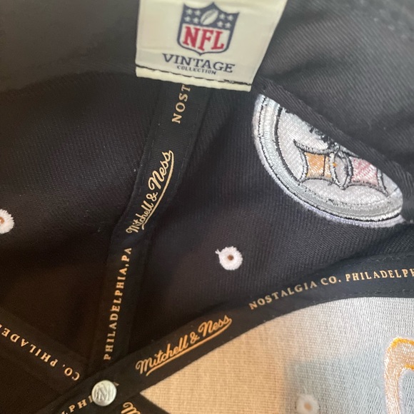 Mitchell and Ness Steeler SnapBack - Picture 6 of 6